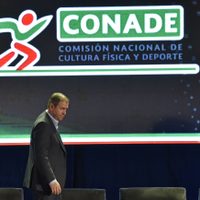 El séquito policiaco de Alfredo Castillo