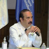 Chocan cifras de contagios en NL: Federación reporta 60 y Estado 97