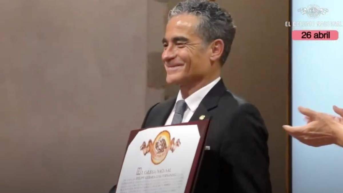 El arquitecto Felipe Leal en su lección inaugural de ingreso al ColNal