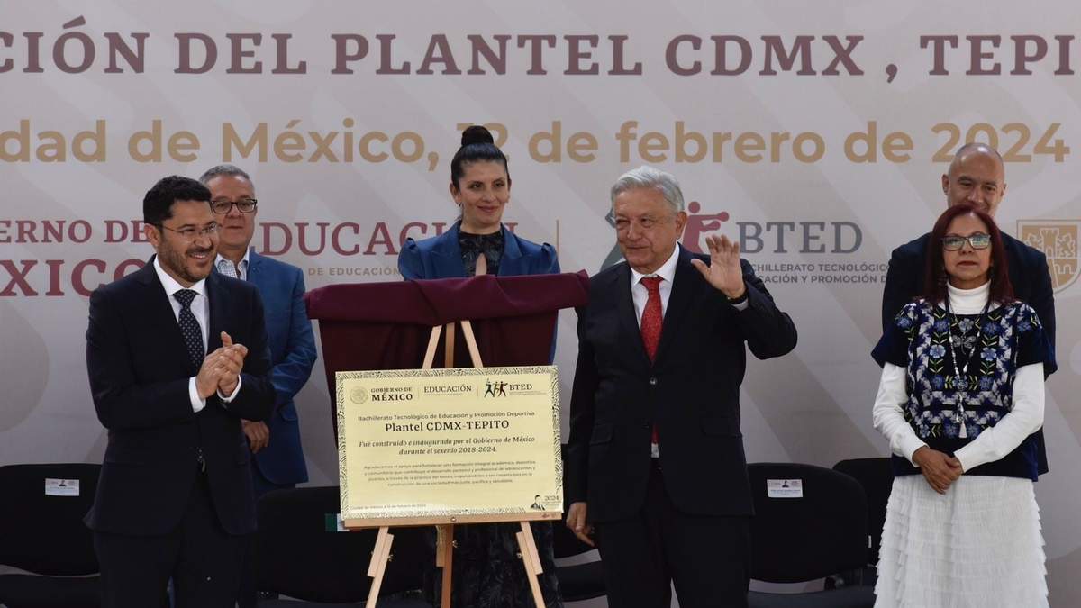 El presidente inaugura el Bachillerato Tecnológico de Educación y Promoción Deportiva en Tepito