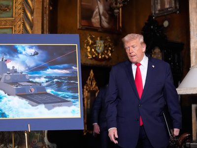 Trump anuncia nuevos buques de guerra que llevarán su nombre