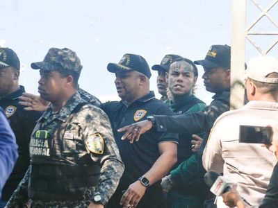 Rapero Tekashi obtiene libertad bajo fianza, tras agredir a dos productores por celos