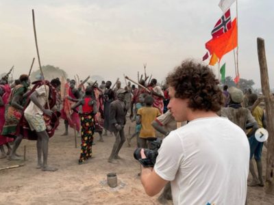 El youtuber Luisito Comunica es tachado de racista y machista por imágenes de su viaje a África