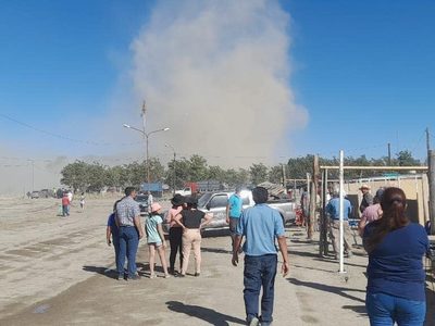 Un fuerte remolino de viento se metió en medio del Encuentro del Cantor y la Mujer Campesina