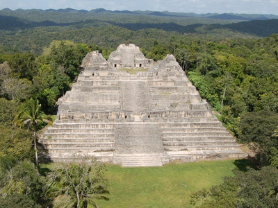 Descubren la tumba del primer rey del Imperio Maya