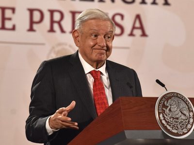 AMLO arremete contra el FMI: "fue el causante del desastre económico en Argentina"