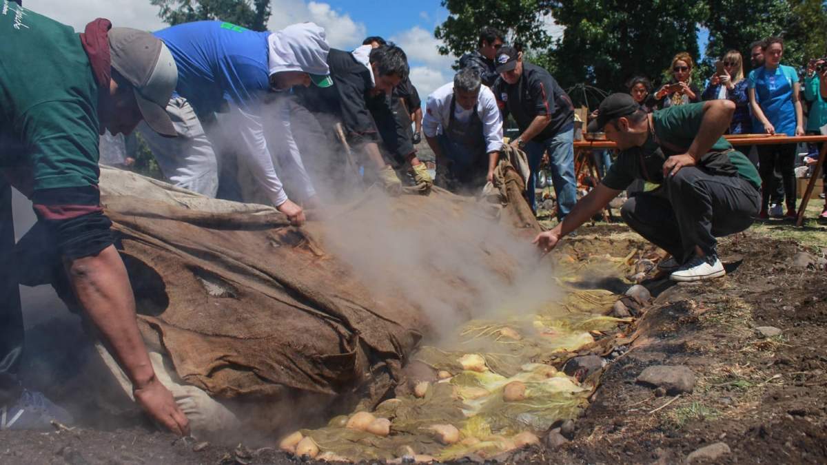 Sabores ancestrales en Esquel. Fuente:(Twitter)