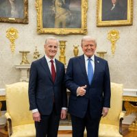 Trump dice a Noruega que no se siente obligado a “pensar en la paz” tras no recibir el Nobel