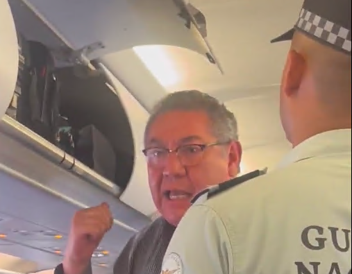El pasajero de Viva Aerobus. Denuncia de sobreventa