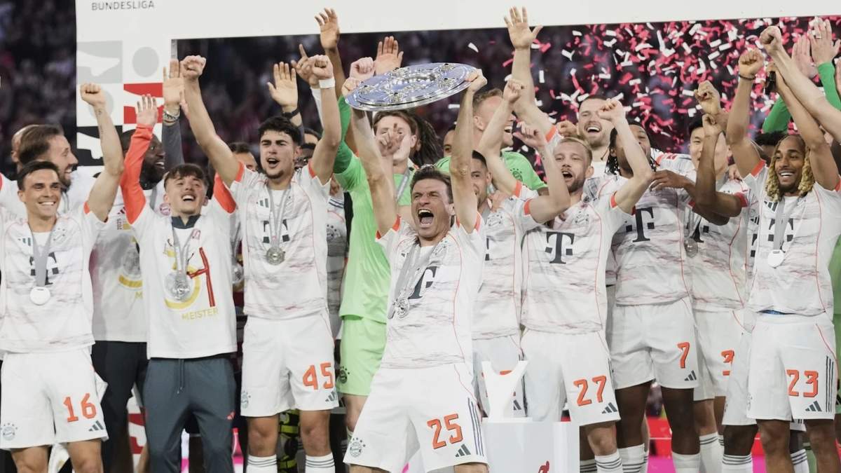 El Bayern de Múnich celebra el título de la Bundesliga y se despide de Thomas Müller
