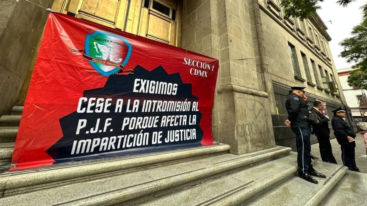Protesta en la sede de la Suprema Corte