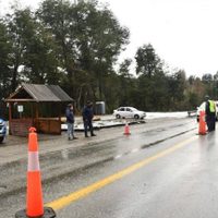 Llevaba seis astas de ciervo en la camioneta y dijo que se los habían regalado