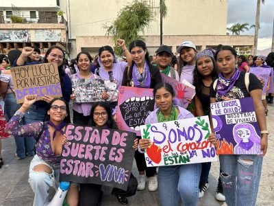 Trabajadoras de Semujer denuncian que gobierno de Guerrero les debe cuatro meses de sueldo