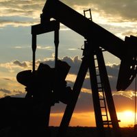 El petróleo cotiza con bajas en los mercados globales