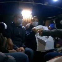 Ricardo Anaya conoce las combis y el Metro (Video)