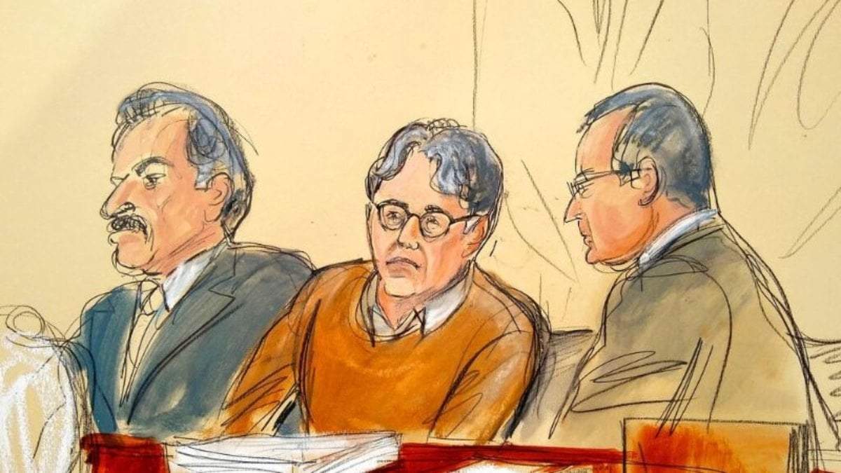 Dibujo del acusado Keith Raniere (centro), líder del grupo secreto NXIVM
