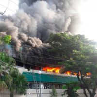Presuntos normalistas incendian oficinas educativas en Chiapas (Video)