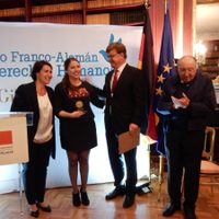 Otorgan al CEDEHM el premio de derechos humanos Gilberto Bosques