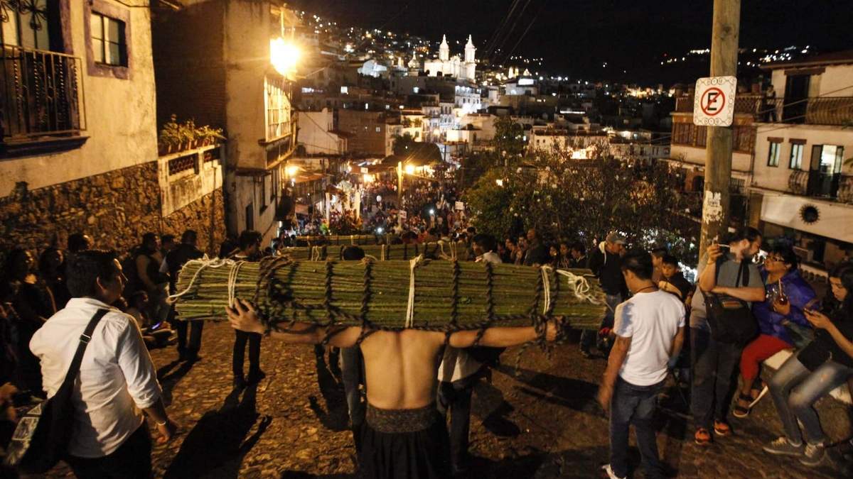 Semana Santa en Taxco .jpg