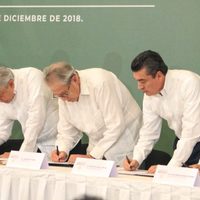 López Obrador y gobernadores del sur-sureste firman convenio para federalizar salud