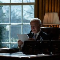 La sombra de la dimisión, sobre Biden