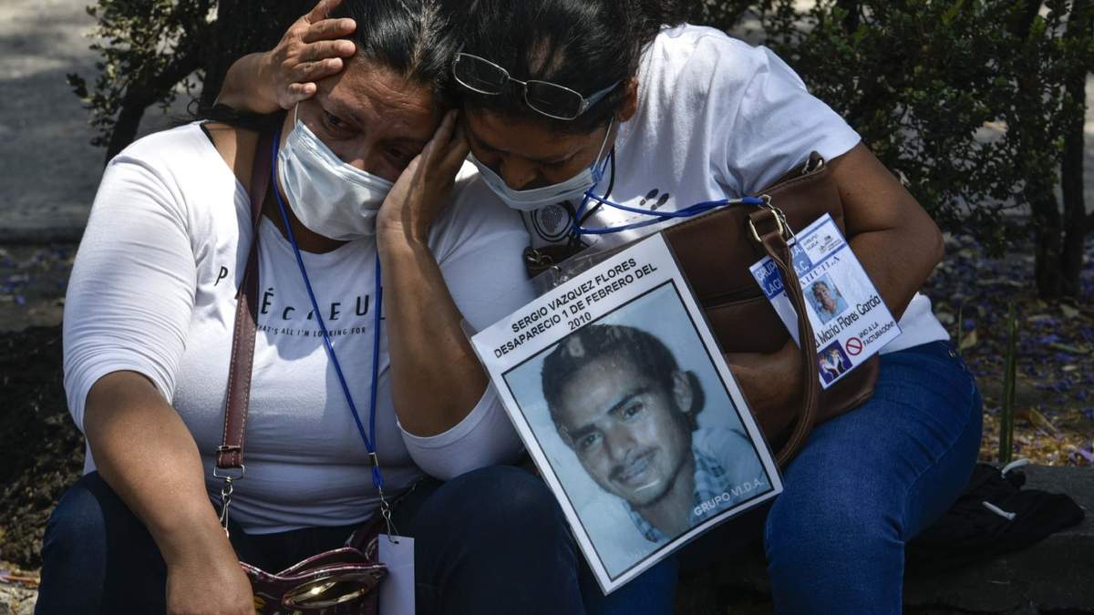 Mujeres integrantes de un colectivo de búsqueda de desaparecidos