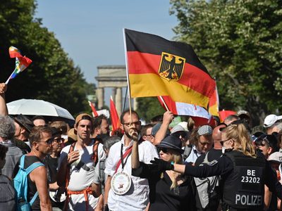 Protestas contra las restricciones en Alemania: detuvieron al menos a 500 personas en Berlín