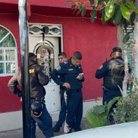 Sicario entra a casa de Iztapalapa, mata a tres personas, huye y le dispara miembro de la familia