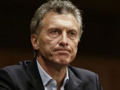 Para Cornejo, Macri no debería estar "en el fronting del debate político"