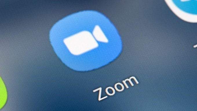 Logo de Zoom en un smartphone