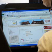 Pese a lento avance, AMLO promete internet en todo el país para 2021