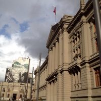 Corte chilena manda a prisión a tres militares y ordena decomisar bienes de Pinochet por 1.6 mdd