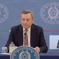 Italia obligará a estar vacunado o tener prueba negativa de covid para acceder a bares y cines