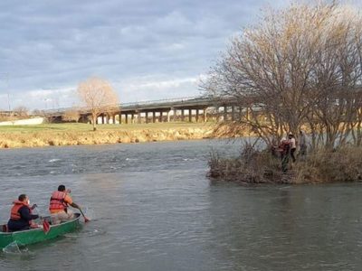 Los cuerpos de dos niños migrantes fueron arrastrados por la corriente al cruzar el Río Bravo