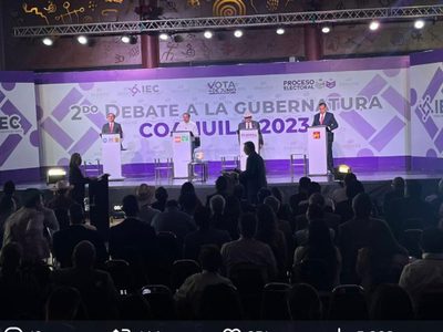 Cruce de acusaciones, tropiezos y revires en el último debate de Coahuila