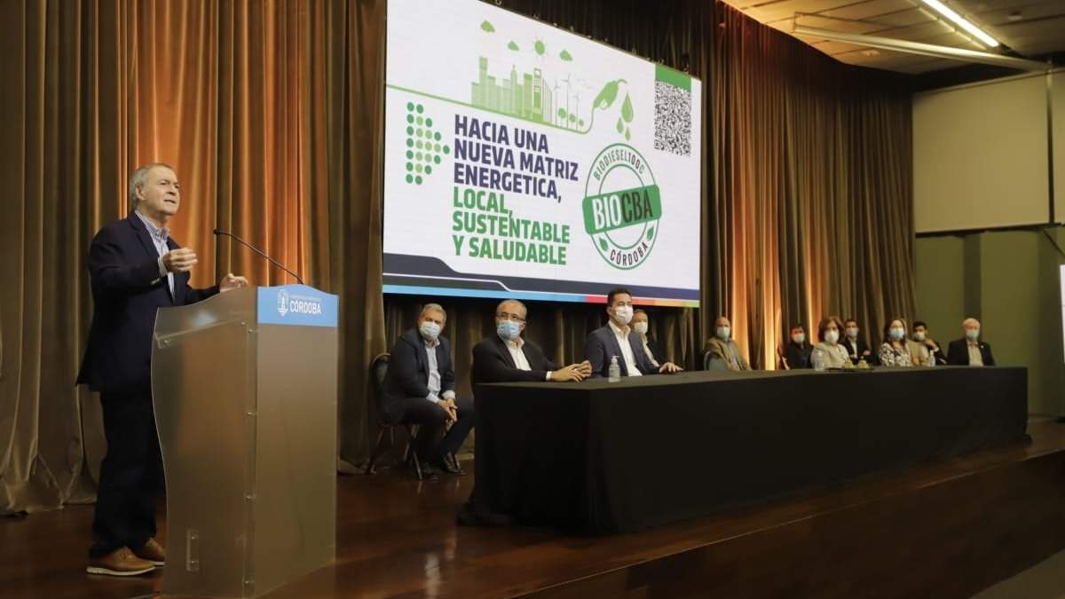 Schiaretti presentó el Programa BioCba - B100C. Fuente: (Twitter)