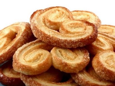 Con dos ingredientes y sin gastar de más, hacete estas palmeritas deliciosas para acompañas unos buenos mates