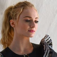 Sophie Turner vive su embarazo con total frescura e impone tendencia con su estilo "effortless"