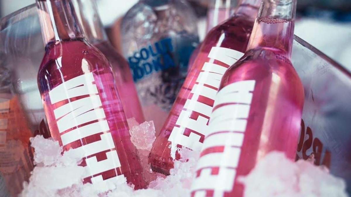 Bebida con alcohol y bajas calorías. Fuente: (Instagram)
