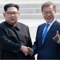 Da inicio histórica cumbre entre los presidentes de Corea del Norte y del Sur
