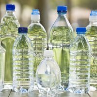 Nunca más tires las botellas de jugo o gaseosa vacías, creá esta hermosa lámpara led en lo 30 minutos