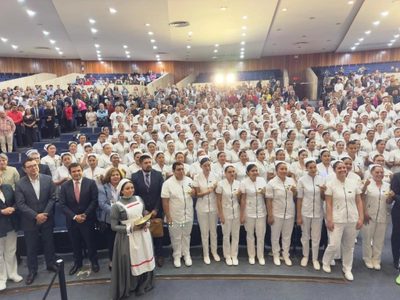 Egresan los primeros 251 enfermeros de la Universidad de la Salud