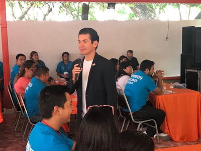 Exlíder magisterial de Chihuahua se desvanece en plena audiencia por crisis de ansiedad
