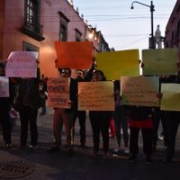 AMLO pide pruebas sobre despidos injustificados en Notimex; advierte sanciones