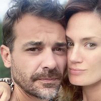 Todo el día así: Paula Chaves y Pedro Alfonso no encuentran otra solución a este problema con Filipa