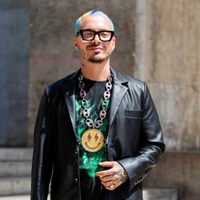 Ostentoso es poco: J Balvin se fotografía con un outfit de más de 2mil dólares, mirá todo el detalle