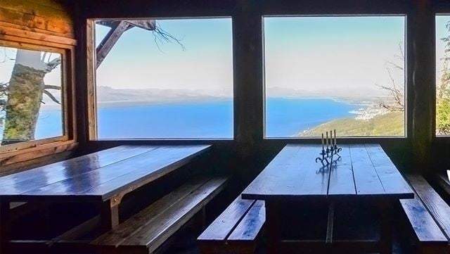 Refugio Berghof: Un balcón al Nahuel Huapi. Fuente: (Twitter)