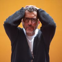 El chileno Alberto Fuguet en “Ciertos chicos”, mirada a los ochenta