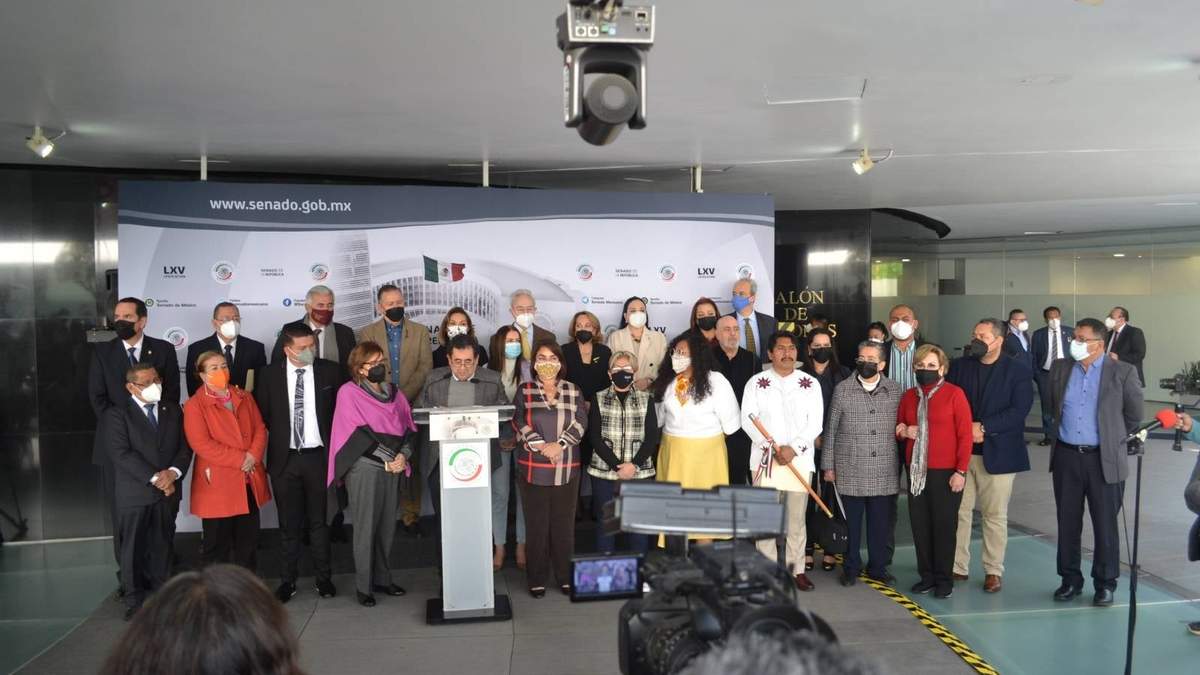 Conferencia de la bancada morenista en el Senado