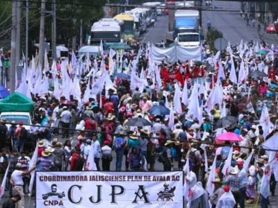 Campesinos cercan Segob en repudio a eliminación del capítulo VII del TLCAN